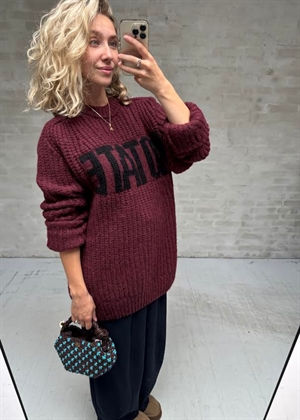 Brandy knitted logo strik Winetasting ROTATE